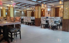 Shri Sai Hotel